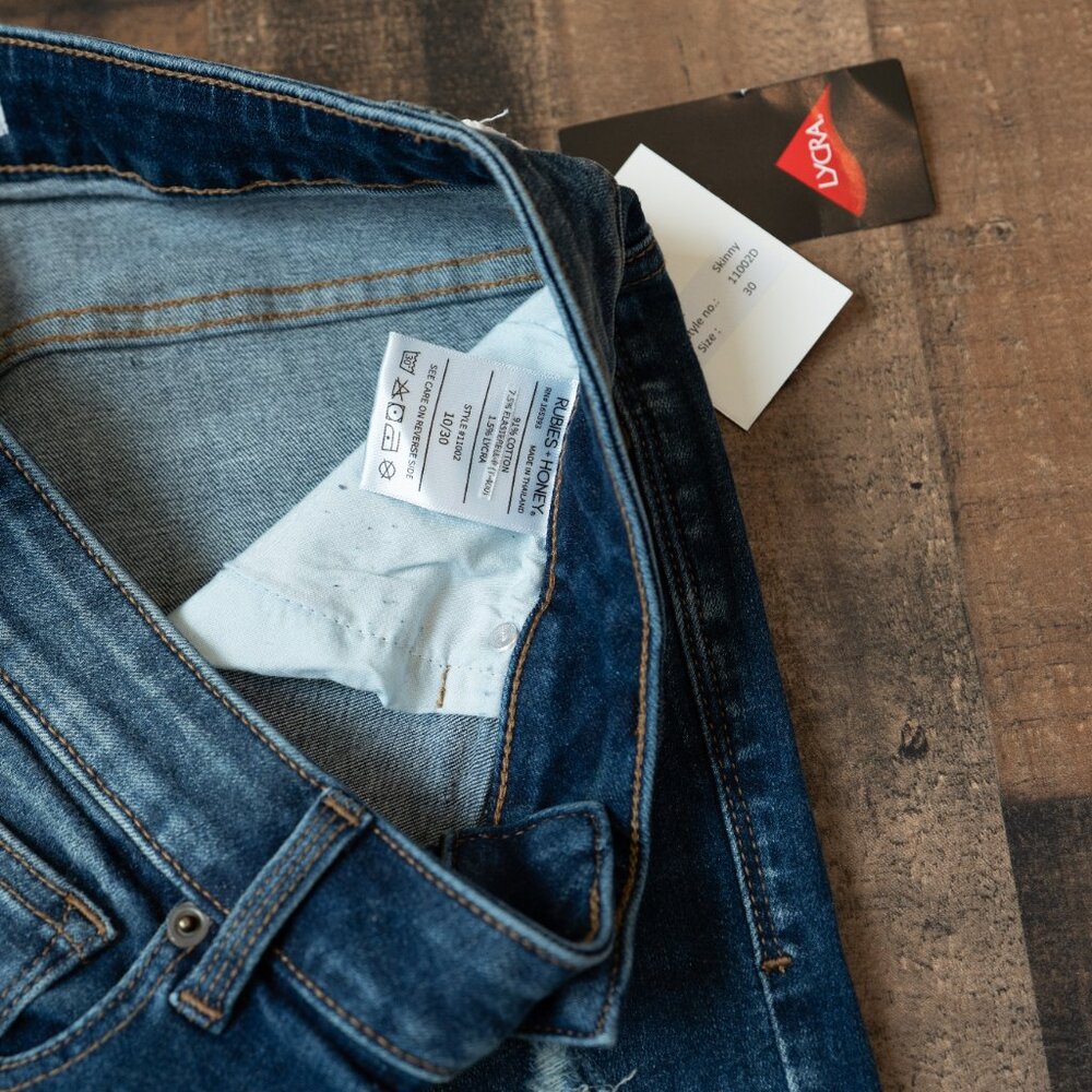 🆕 Lycra Stretch Dark Wash Skinny Jeans - Size 10/30 - Picture 10 of 16